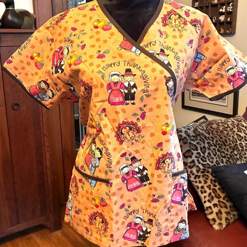 "U.A. Scrubs" short sleeve scrub top, M, like new.